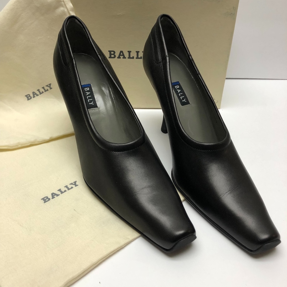 Bally "Sadec" Calf Skin Heel